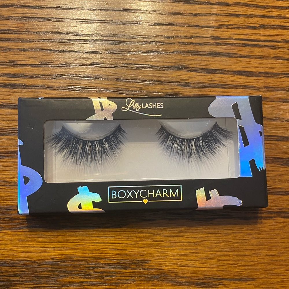Lash Bundle - Picture 13 of 16